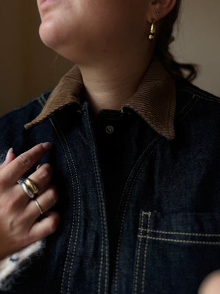 Veste en jean brute droite doublée à col marron en velours côtelé