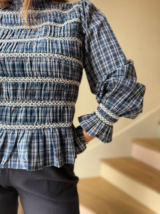 Blouse smocké de à carreaux bleue marine