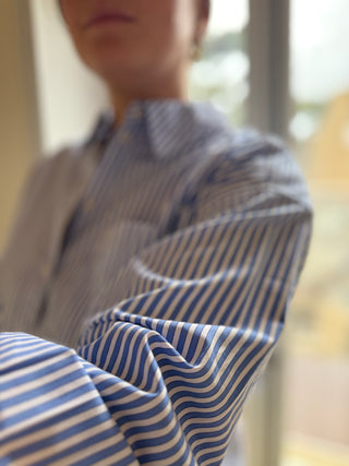 Chemise oversize bleue à rayures