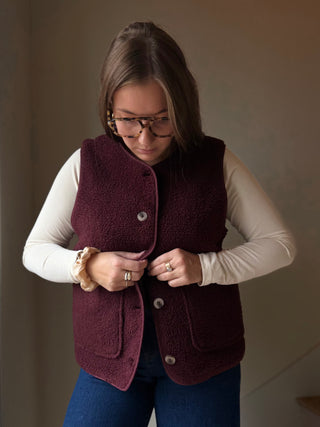 Gilet sans manches en bouclette bordeaux