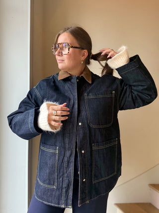 Veste en jean brute droite doublée à col marron en velours côtelé
