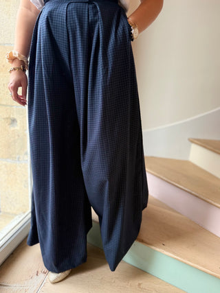 Pantalon ample à scratch bleu marine à carreaux