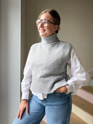 Pull col roulé sans manches gris